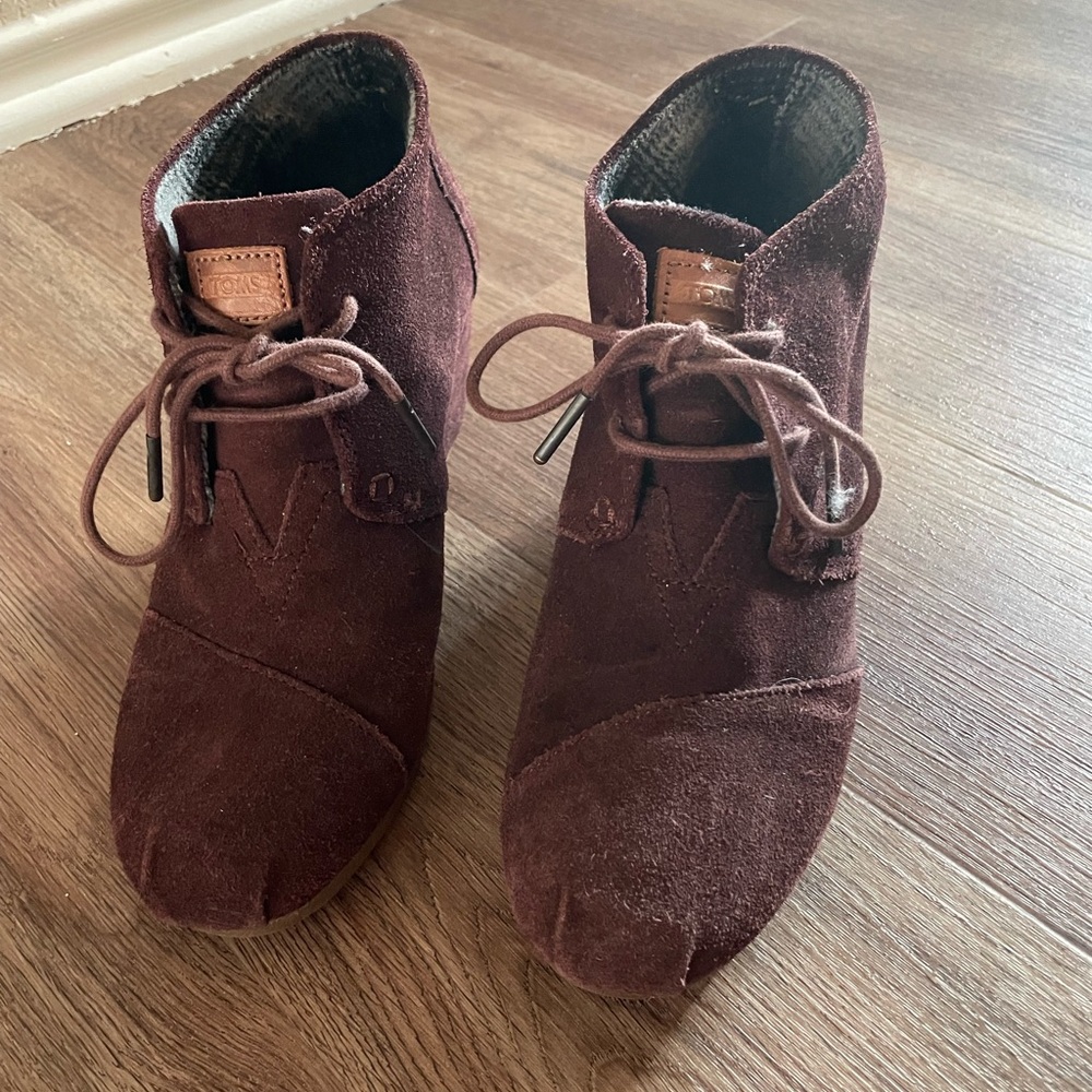 Toms Chocolate Suede Lace-Up Boots